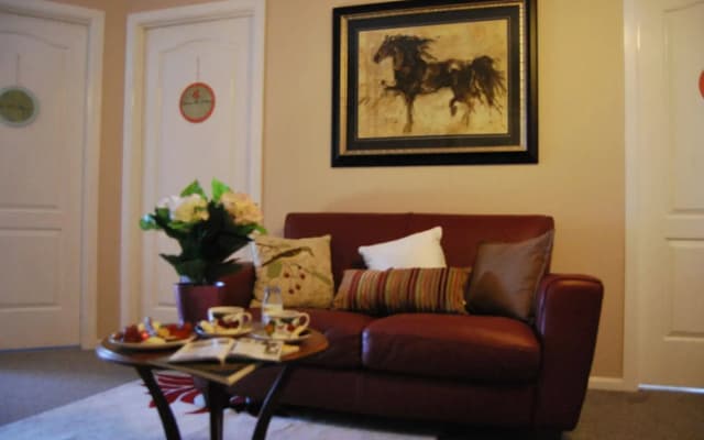 Meurants Manor Bed and Breakfast - photo 4