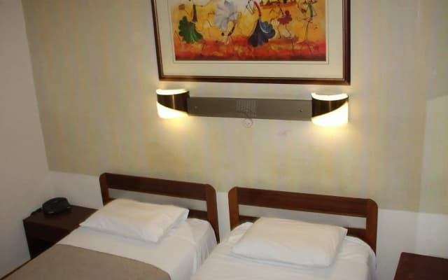 Claridge Hotel - photo 4