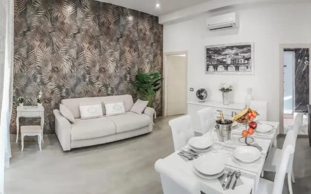 New Moon Luxury Apartment - photo 3