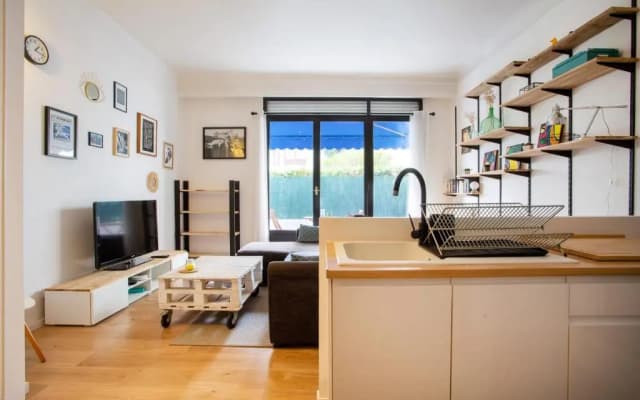 Apartment 5 minutes from the tram and 10 minutes from the sea - photo 2