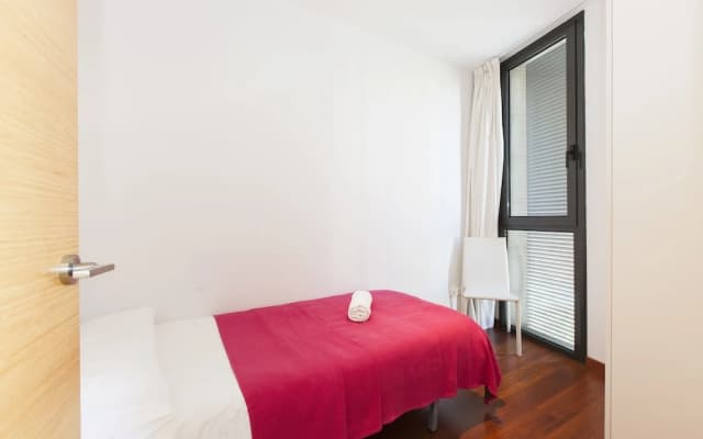 SLEEP Universitat by STAY - photo 2