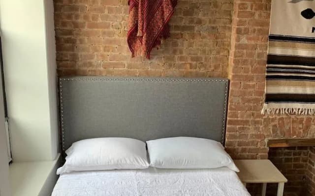 Manhattan Private Bedroom Hostel - photo 3