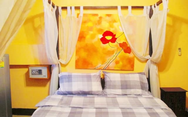 Nicky's Guesthouse - photo 5