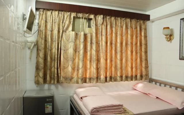 Carlton Guest House - Carlton Group of Hostels - photo 3