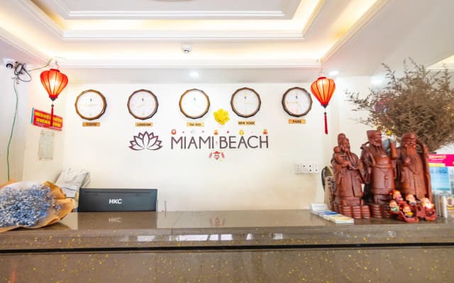 Miami Beach Hotel - photo 2