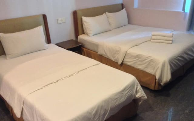 Sandakan Central Hotel - photo 3
