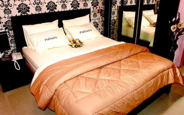 Hotel Pallazo - photo 5