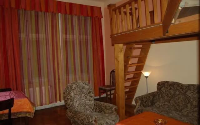 SATURNIN, café-bar, guesthouse - photo 4