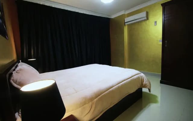 Golden Charming 3-bed Apartment in Cairo - photo 3