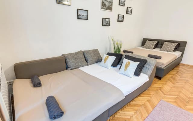 Real Apartments Lovag - photo 3
