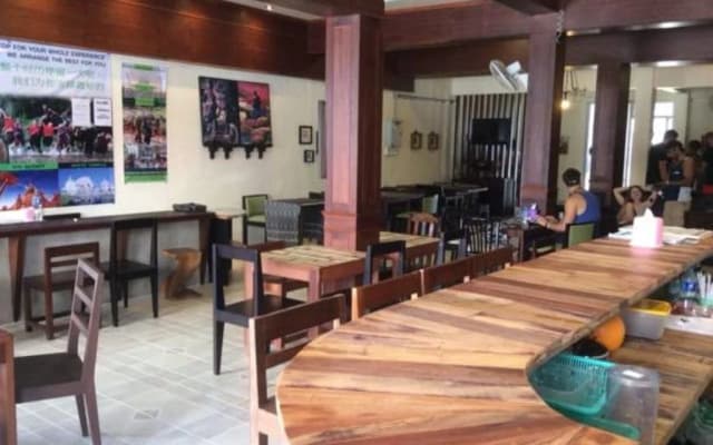 Thapae Backpackers Hostel - photo 2