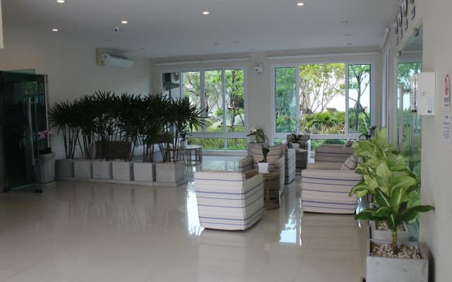 Harmony Resort Hotel - photo 2
