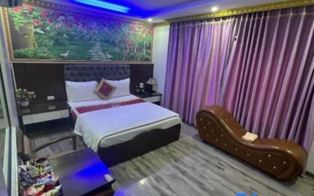 Hoang Gia Long Bien Hotel - photo 2