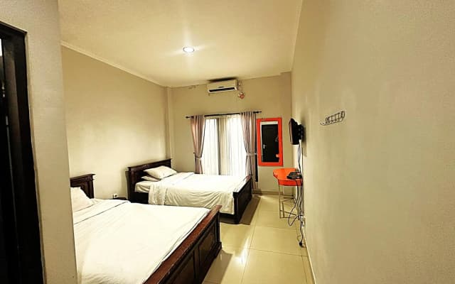 Hotel Warta Dua - photo 3