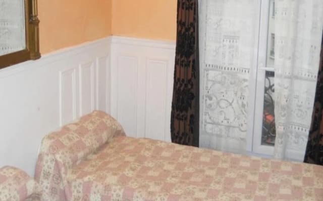 Hotel du Petit Trianon - photo 3