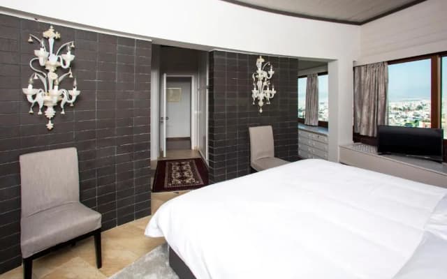 Exclusive apt with panoramic views! - ST8 - photo 5