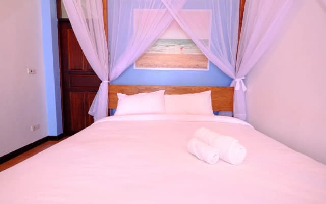 Baan Jai Dee Beach Front Hotel - photo 3
