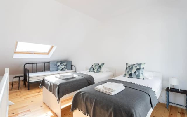 FLH Mouraria Charming Flat III - photo 4