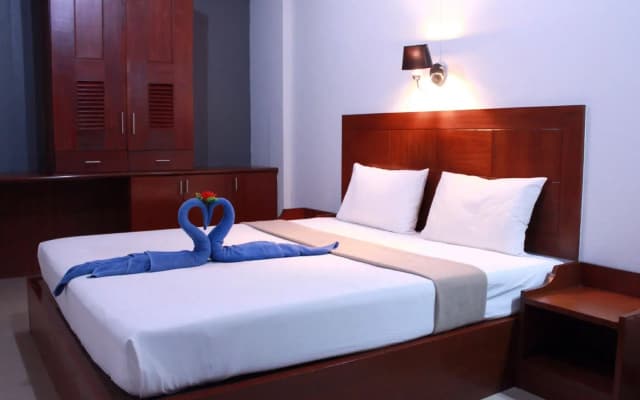 The Little Mermaid Guesthouse & Restaurant - photo 3