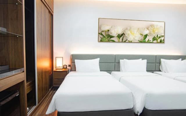 Western Skyline Hotel - photo 5