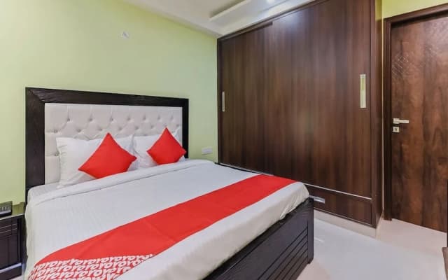 OYO 22585 Flagship Sumit House - photo 5