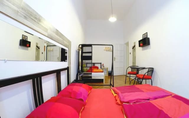 Friends Hostel and Apartments Budapest - photo 5