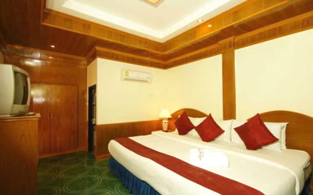 Central Cottage Resort - photo 5