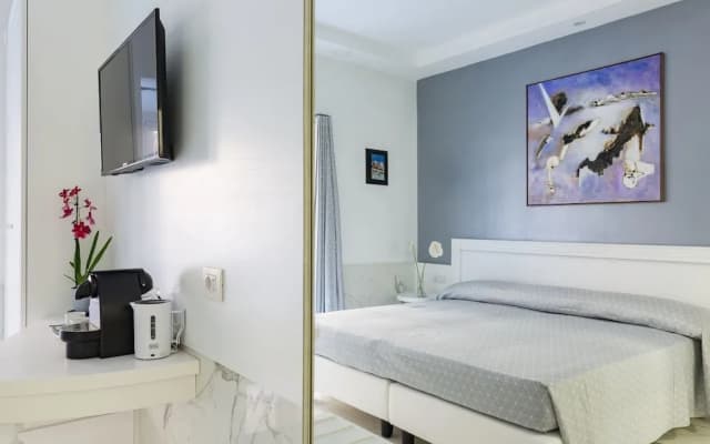 Little Aurelius Hotel - photo 4