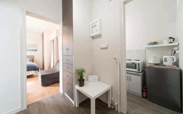 EL GRECO bright, airy penthouse in trendy Petralona - photo 4