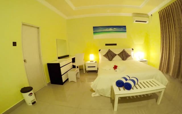 Ithaa Inn Kamadhoo Hotel - photo 2