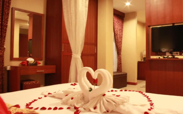 Patong Hemingway's Hotel - photo 2