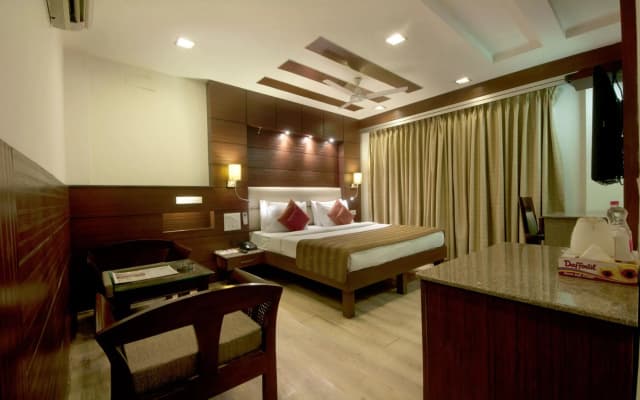 Hotel Amaltas International - photo 4