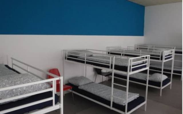 Base Budapest Hostel and backpackers - photo 2