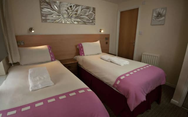 Lochend Serviced Apartments - photo 2