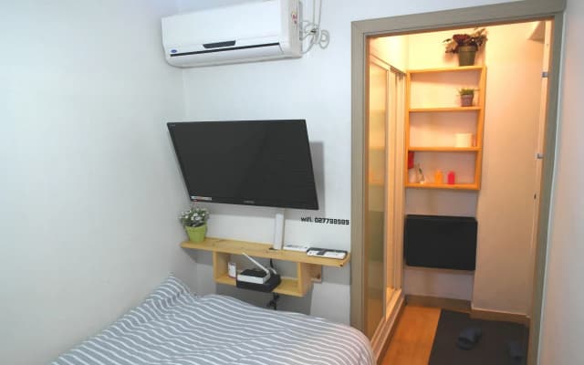 One Minute Guesthouse - photo 5
