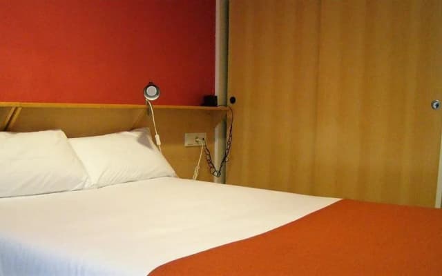 Terrassa - photo 2