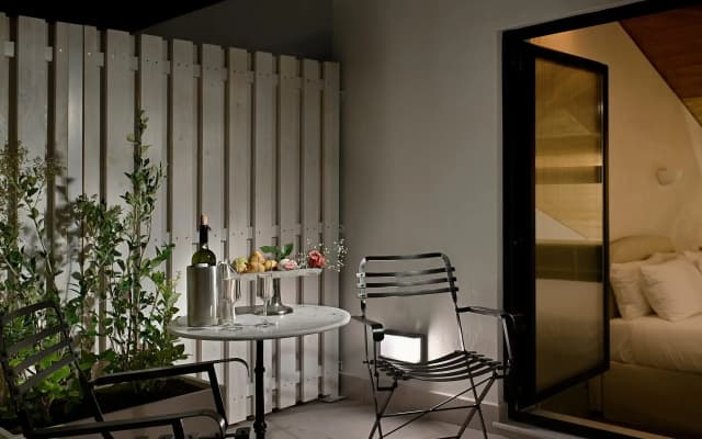 Athinaidos Quarters By K&K - photo 2