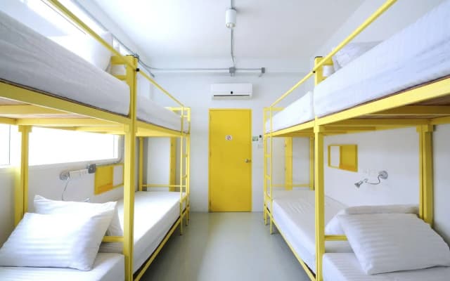 Jellybean Ezy Hostel Sathorn - photo 2