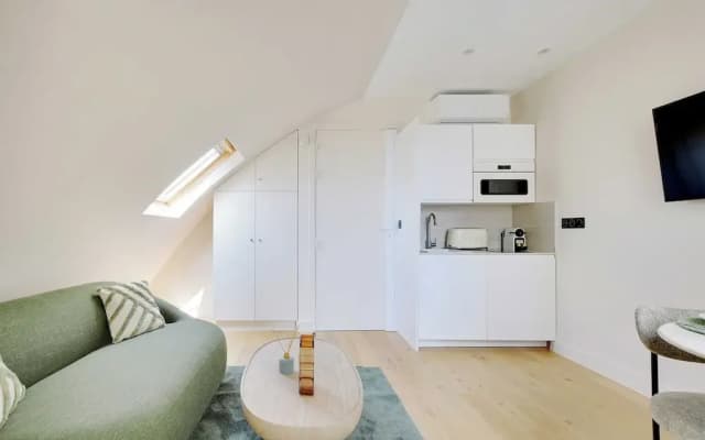Apt a/c 1br/2p - Saint-lazare/les Champs Elysee - photo 5