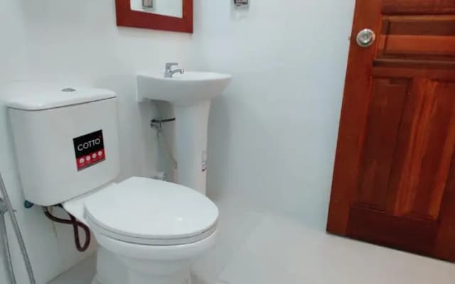 Equator Holiday Inn - photo 5