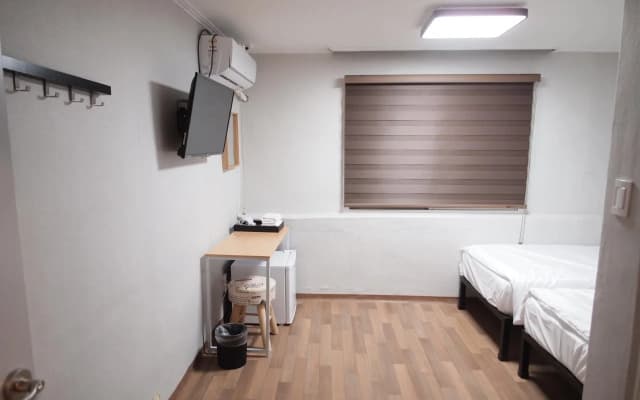 Hostel Gaon Sinchon - photo 2