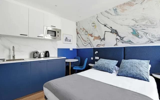 Modern Sutdio for 2 With A/C - Near Montmartre - photo 4