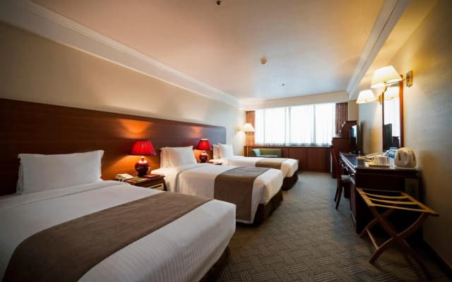 Koreana Hotel - photo 3