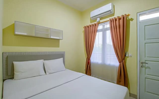 Indah Kost - photo 4