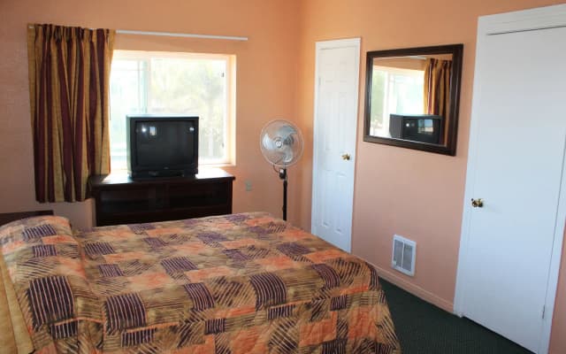 Antonio Hotel  Downtown Los Angeles near Hollywood - photo 3