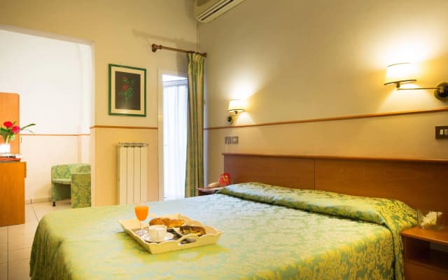 Hotel Montreal - photo 3
