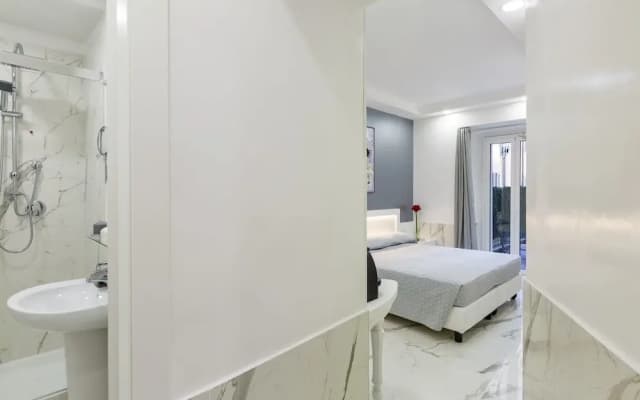 Little Aurelius Hotel - photo 5