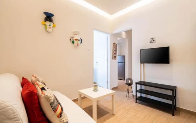 Deluxe Apartment near Acropolis - photo 3