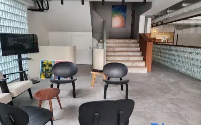 Q Space Sathorn - Narathiwas 18 - photo 5