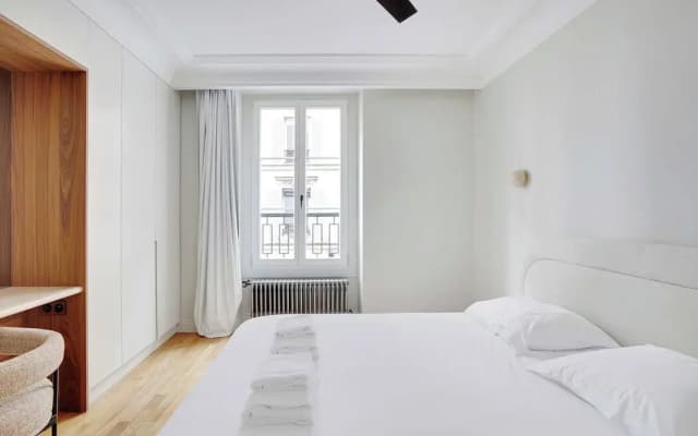 Magnificent Flat - 2br/6p - Champs Elysees - photo 2